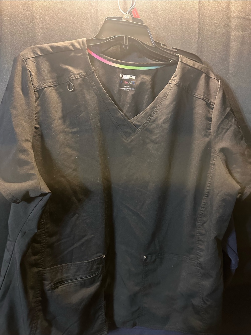 4 pc  bundle 1 Black Scrub Top/2 pants and light jacket